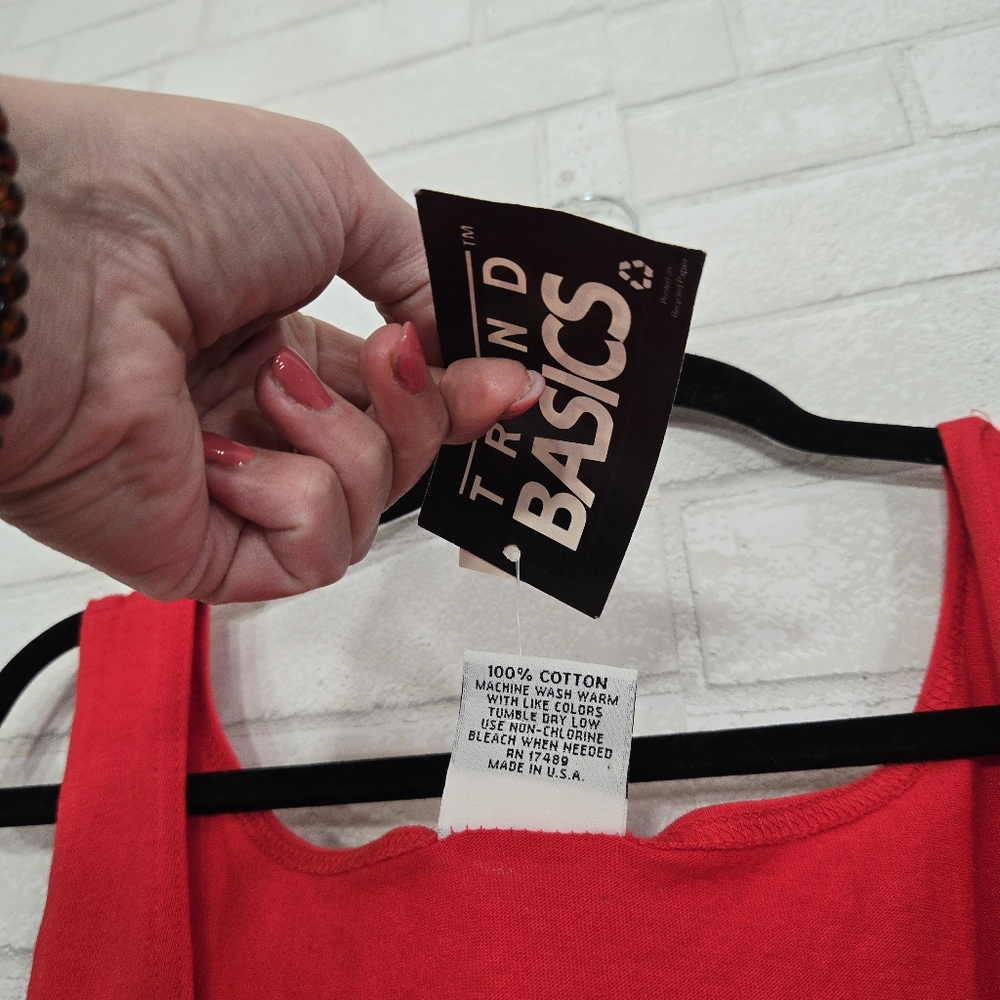 Vintage Trend Basics NWT red tank - Picture 5 of 10